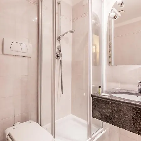 Raeli Noto Hotel 3*