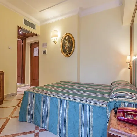 Raeli Noto Otel