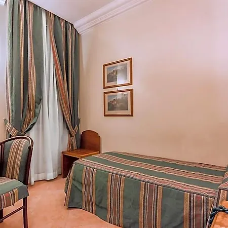 Raeli Noto 3* Рим