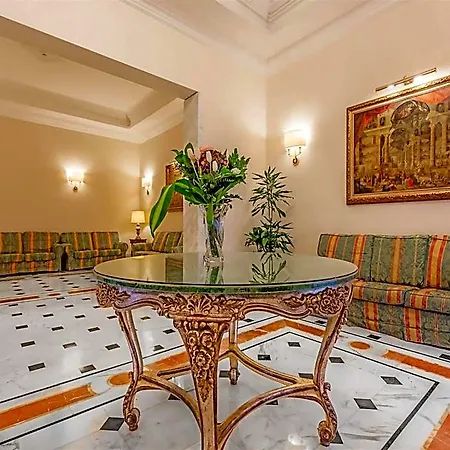 Raeli Noto Рим