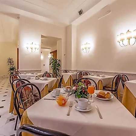 Raeli Noto 3*