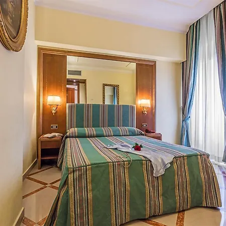 Raeli Noto 3*