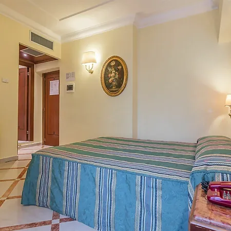 Raeli Noto Hotell