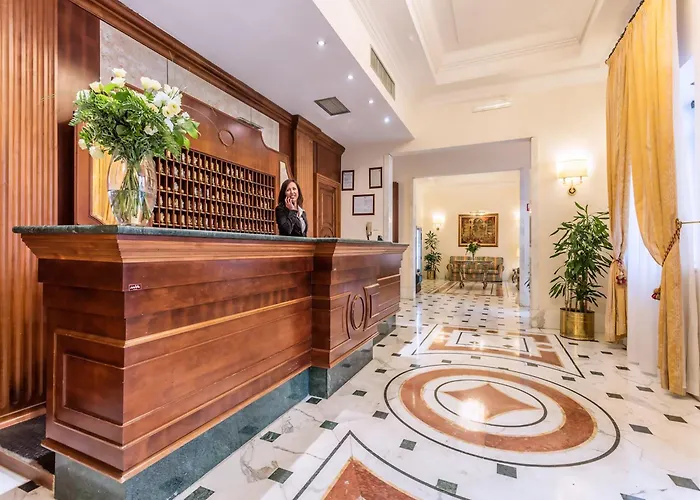 诺托拉里酒店 3*