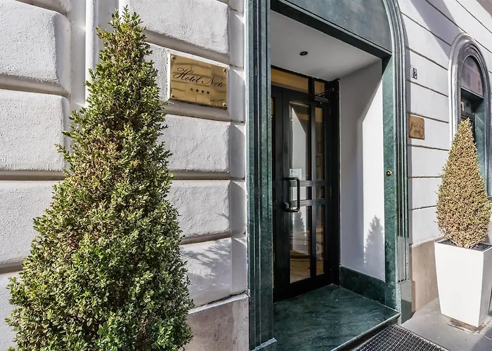 诺托拉里酒店 3*