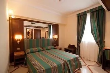 Raeli Noto 3* רומא