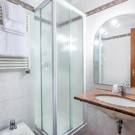 מלון Raeli Noto