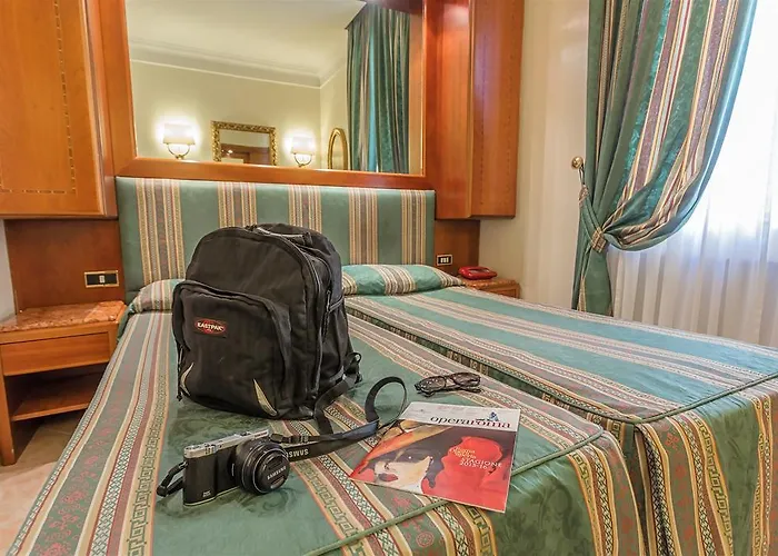 Hotel Raeli Noto Rom